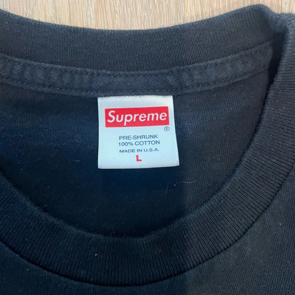 Supreme Sticker Tee - Picture 3 of 4
